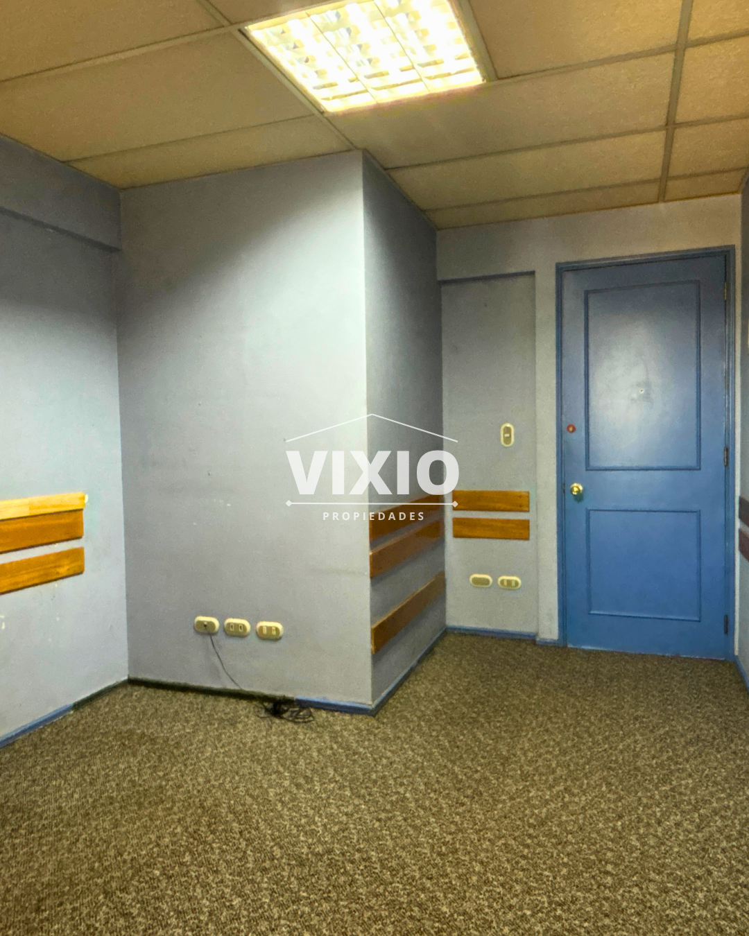 Oficina En Arriendo Maipu Pajaritos con estacionamiento