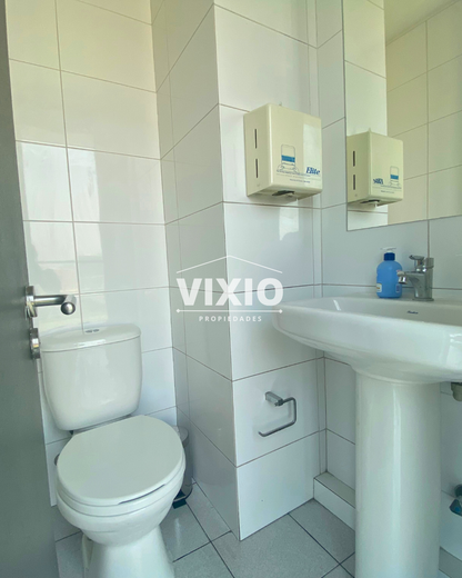 Arriendo Oficina Duplex Con Gran Terraza 5 Privados Y Planta Abierta