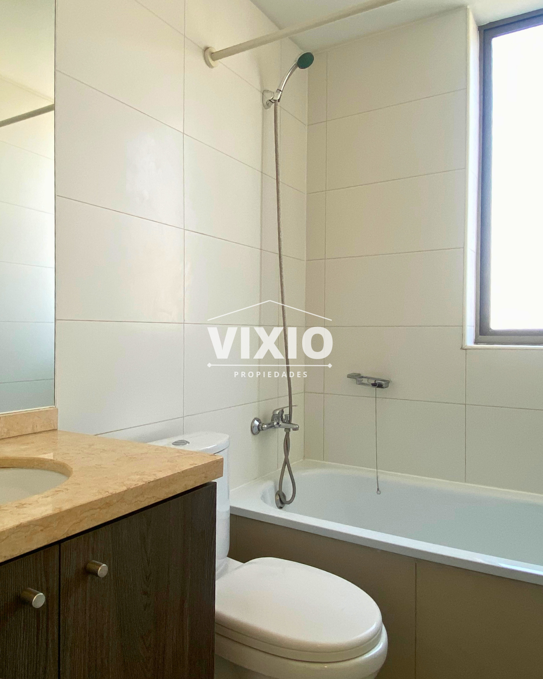 Arriendo Frente A Metro Departamento 3 Dormitorios Y Parking