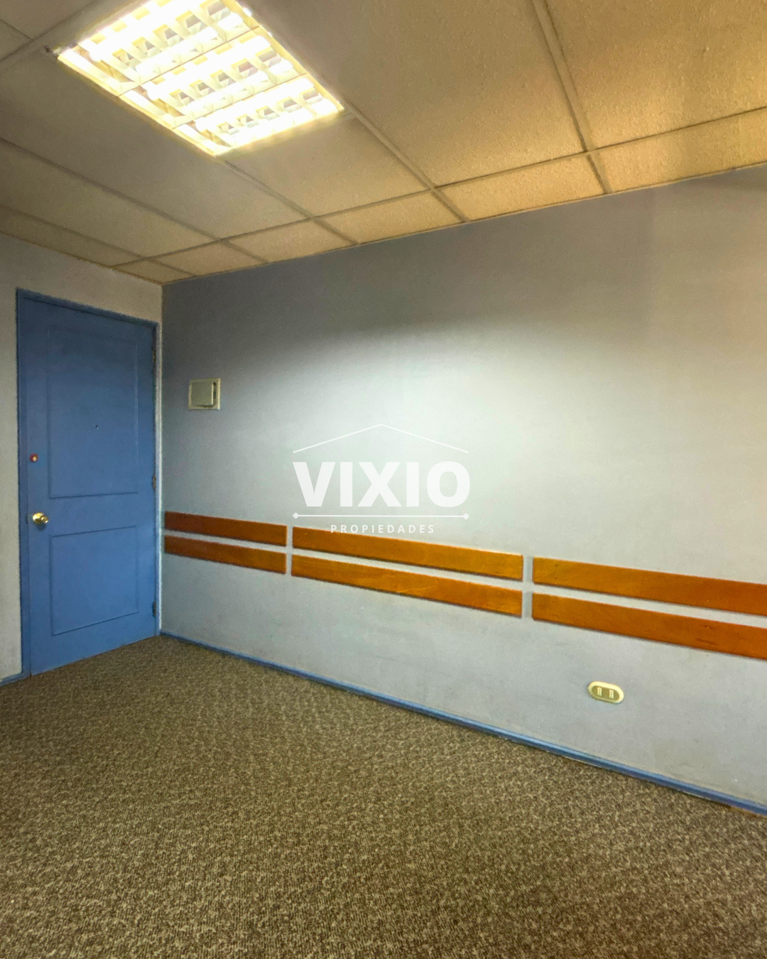 Oficina En Arriendo Maipu Pajaritos con estacionamiento