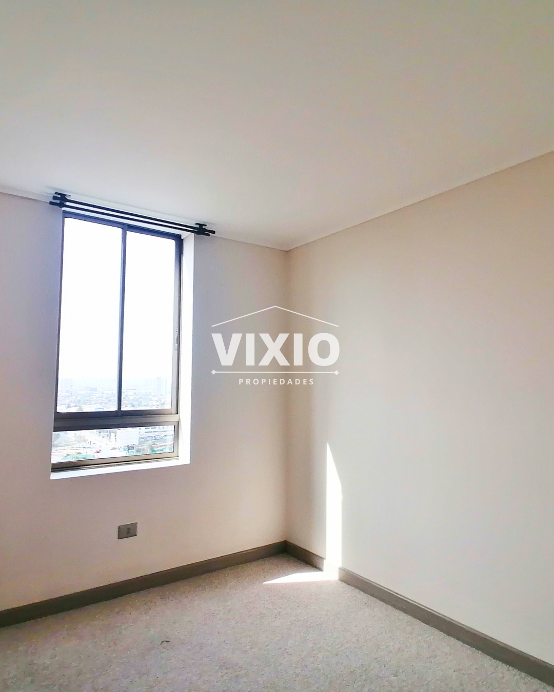 Arriendo Frente A Metro Departamento 3 Dormitorios Y Parking