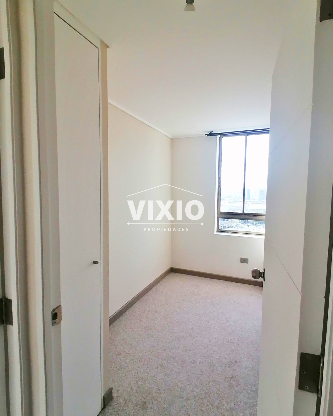 Arriendo Frente A Metro Departamento 3 Dormitorios Y Parking