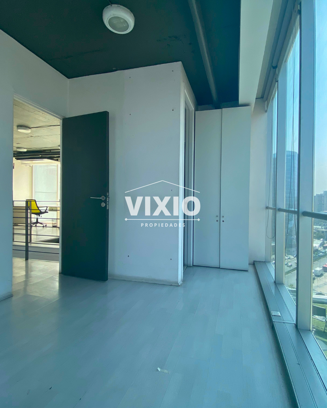 Arriendo Oficina Duplex Con Gran Terraza 5 Privados Y Planta Abierta