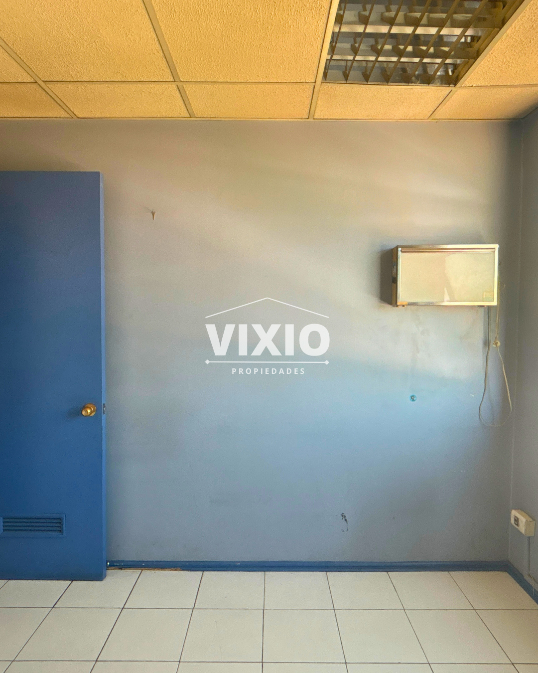 Oficina En Arriendo Maipu Pajaritos con estacionamiento