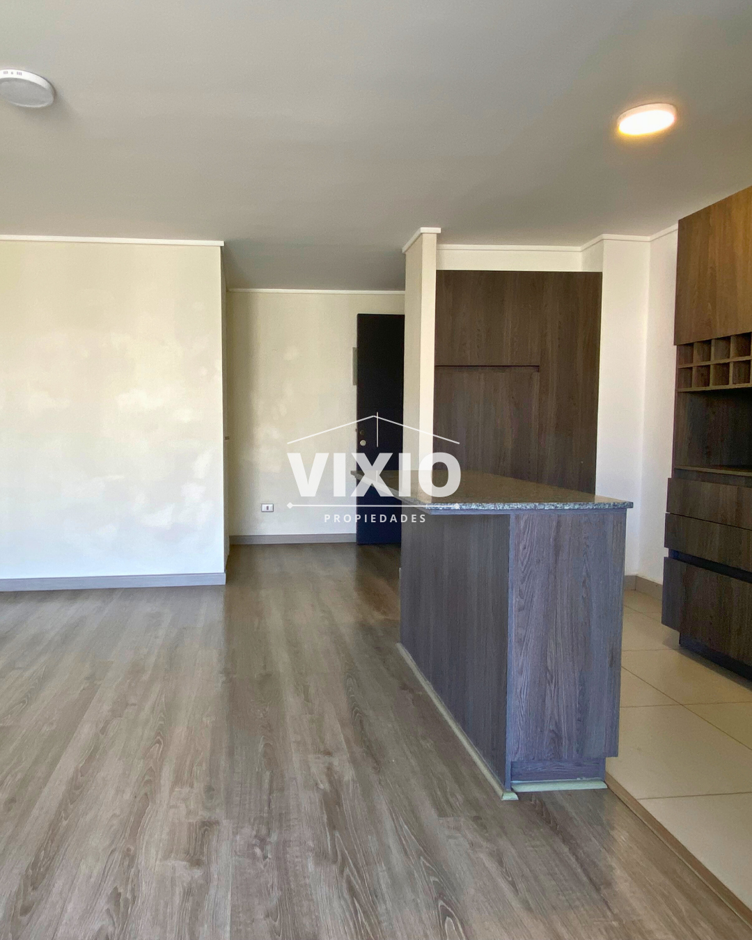 Arriendo Frente A Metro Departamento 3 Dormitorios Y Parking