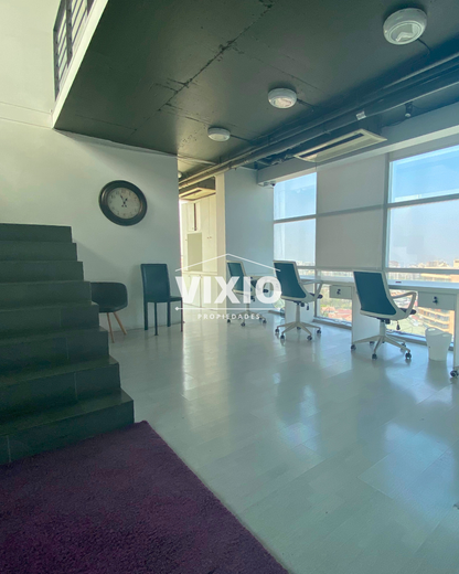 Arriendo Oficina Duplex Con Gran Terraza 5 Privados Y Planta Abierta