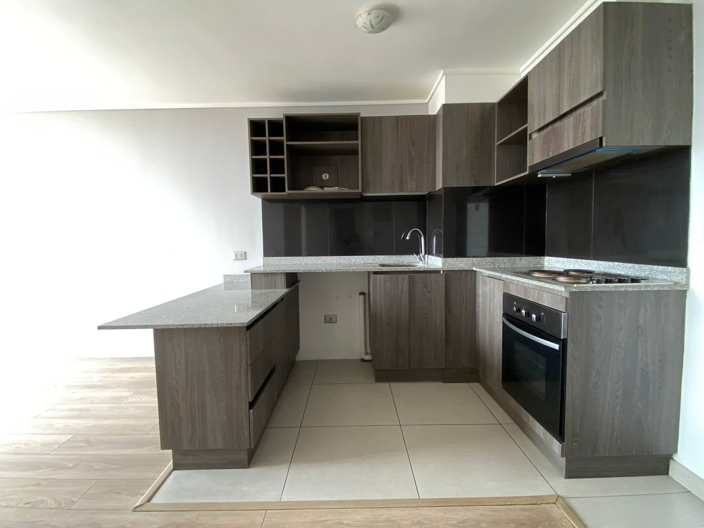 Arriendo San Joaquin Macul 2 Dormitorios Y Estacionamiento