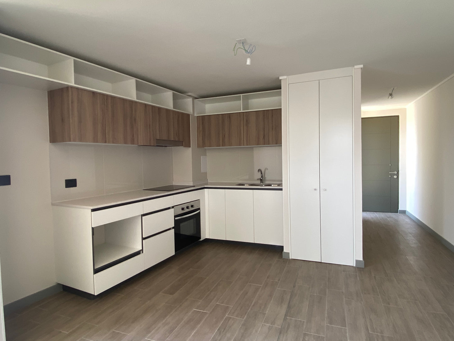 Arriendo Providencia Francisco Bilbao, Lyon 2 Dormitorios Y 2 Estacionamientos
