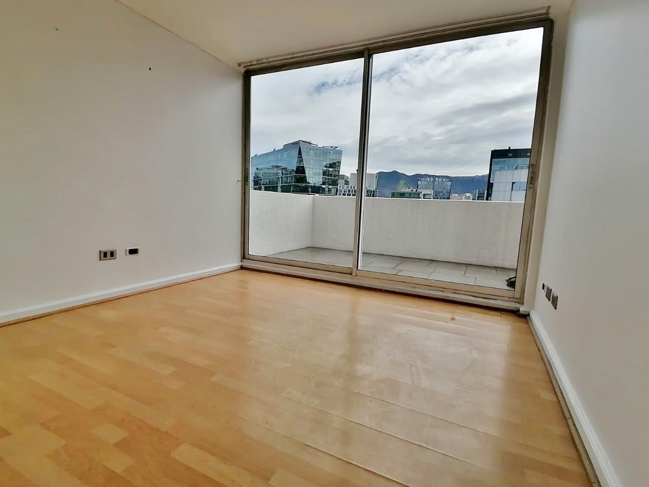 Las Condes Departamento 3 Dormitorios 2 Baños 3 Terrazas