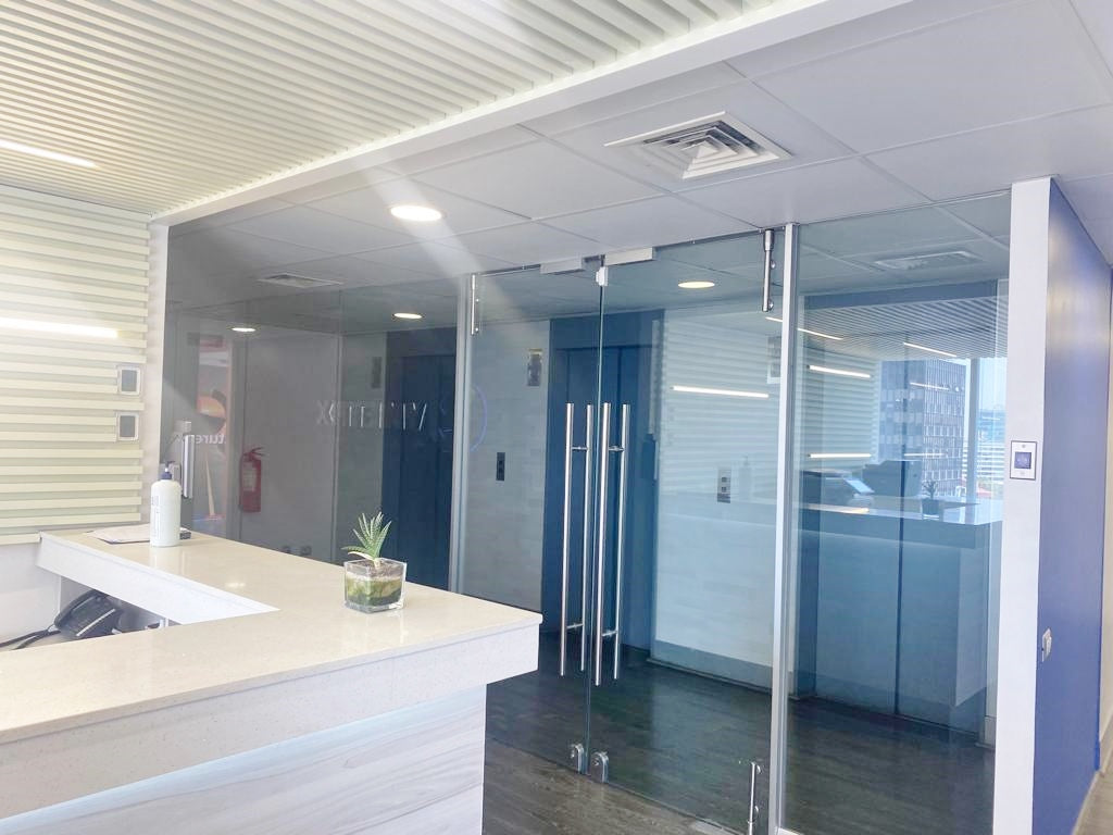 OFICINA PLANTA COMPLETA METRO MANUEL MONTT PROVIDENCIA